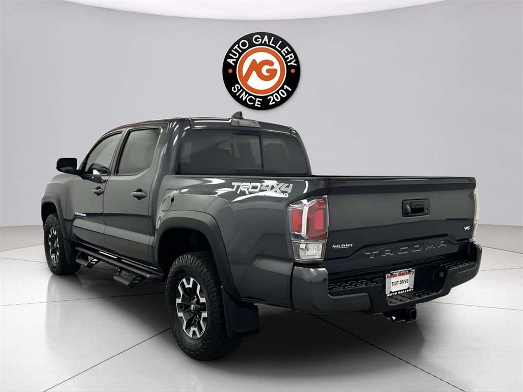 2022 Toyota Tacoma TRD Off-Road photo 3