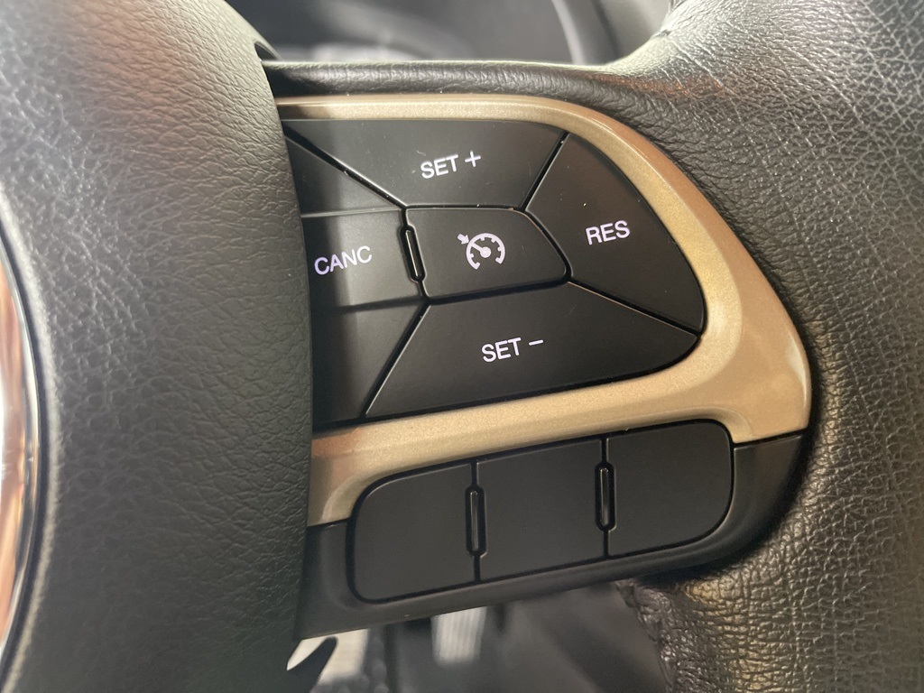 2016 Jeep Renegade Latitude photo 24