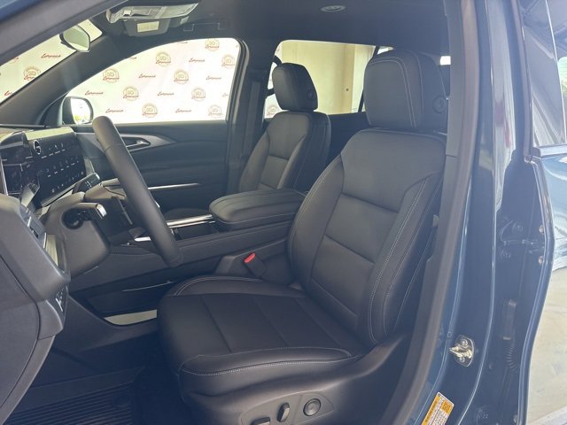 2026 Chevrolet Traverse photo 8