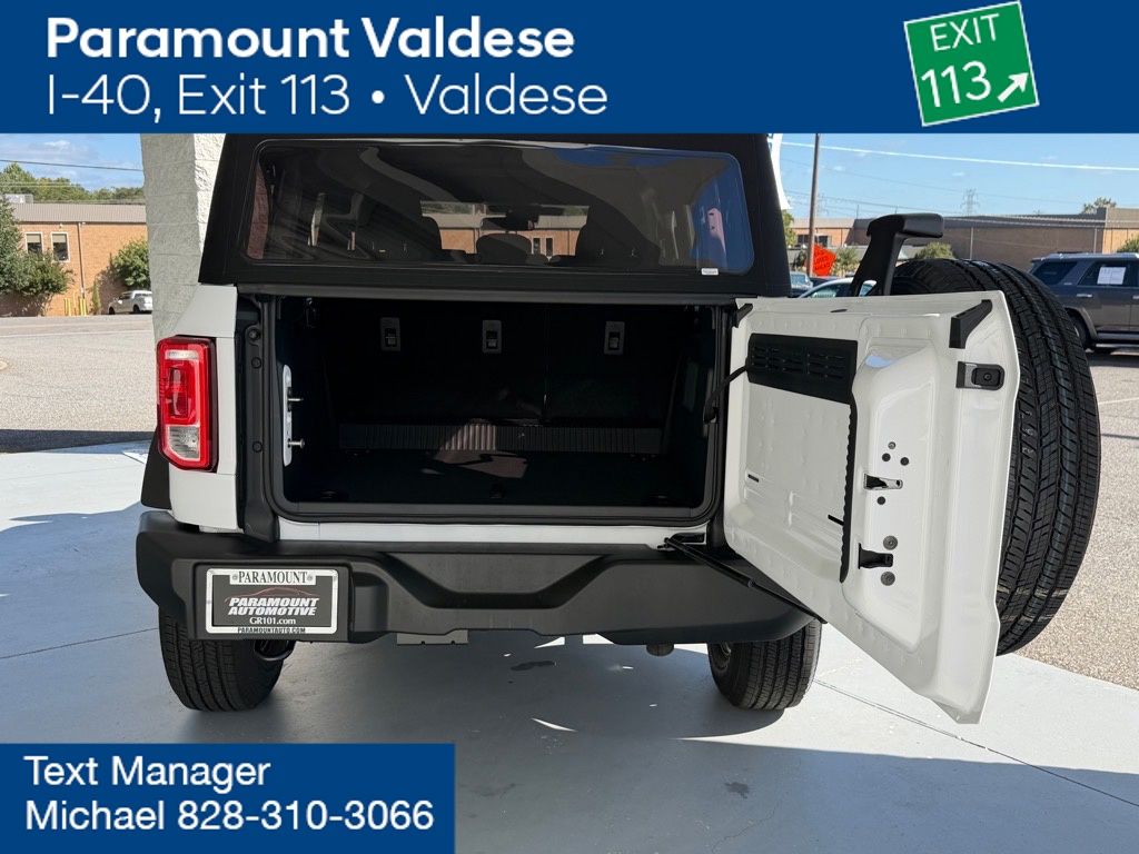 2025 Ford Bronco Base photo 2