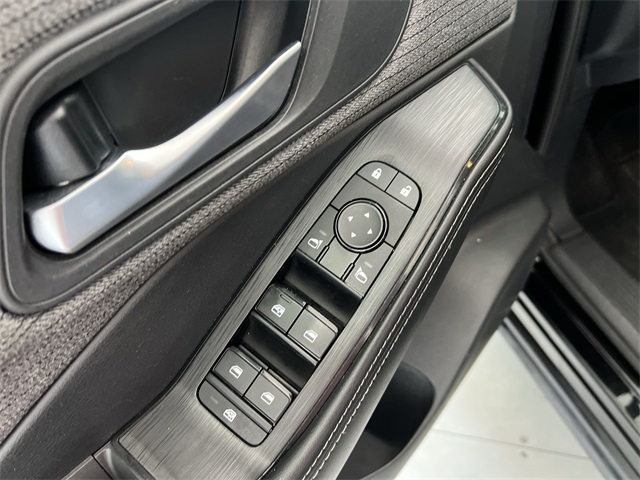 2021 Nissan Rogue SV photo 23