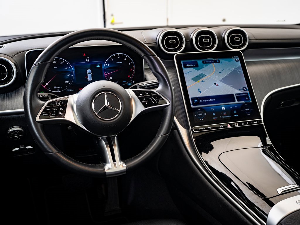 2025 Mercedes Benz GLC 300 4MATIC photo 4