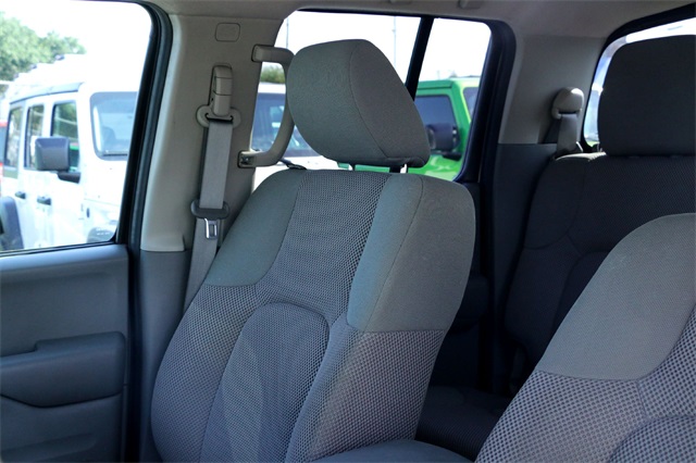 2021 Nissan Frontier SV photo 12