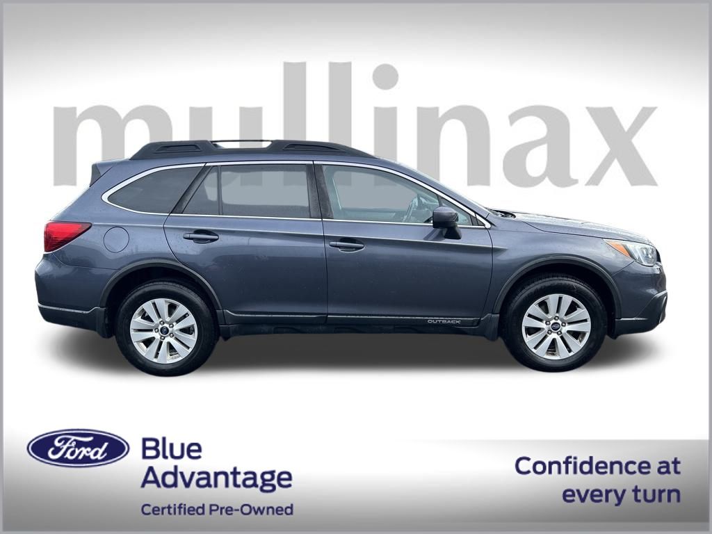 2017 Subaru Outback 2.5i Premium photo 2