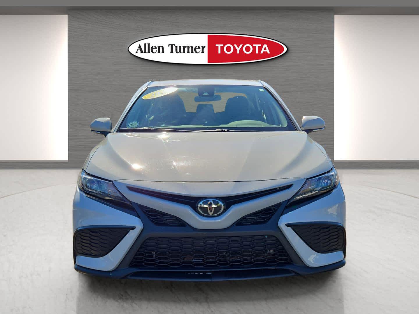 2023 Toyota Camry SE photo 4