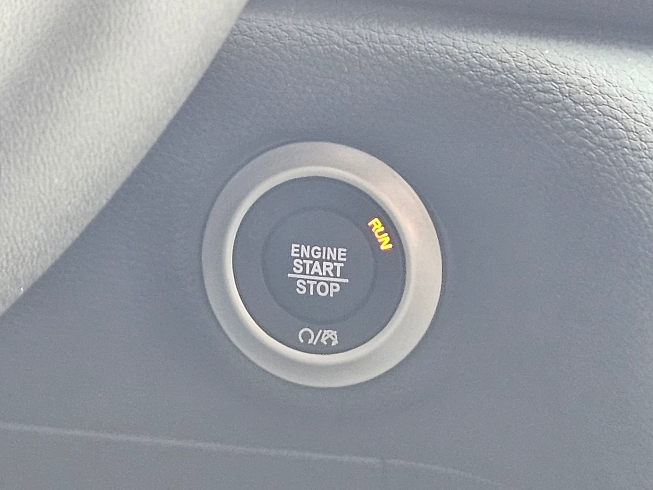 2025 Chrysler Pacifica photo 12