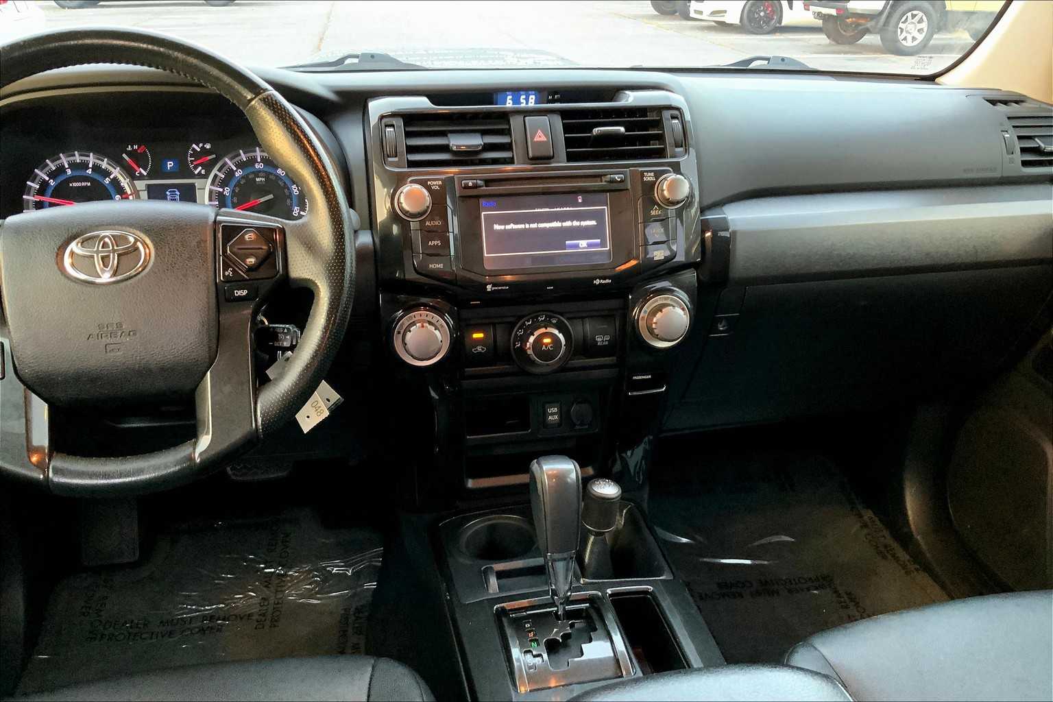 2016 Toyota 4Runner Trail Premium photo 6