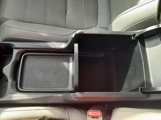 2019 Honda CR-V Touring photo 26