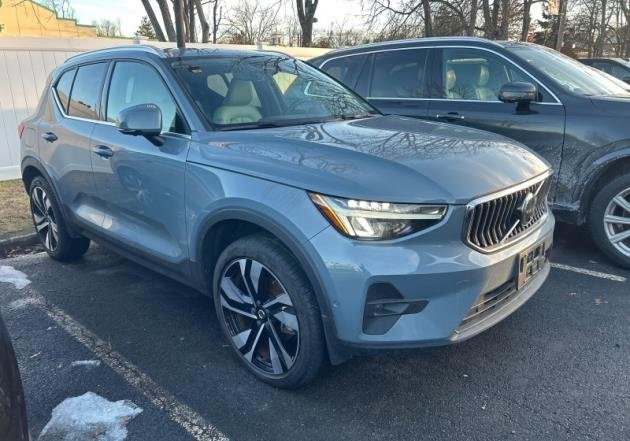2023 Volvo XC40 Plus's photo