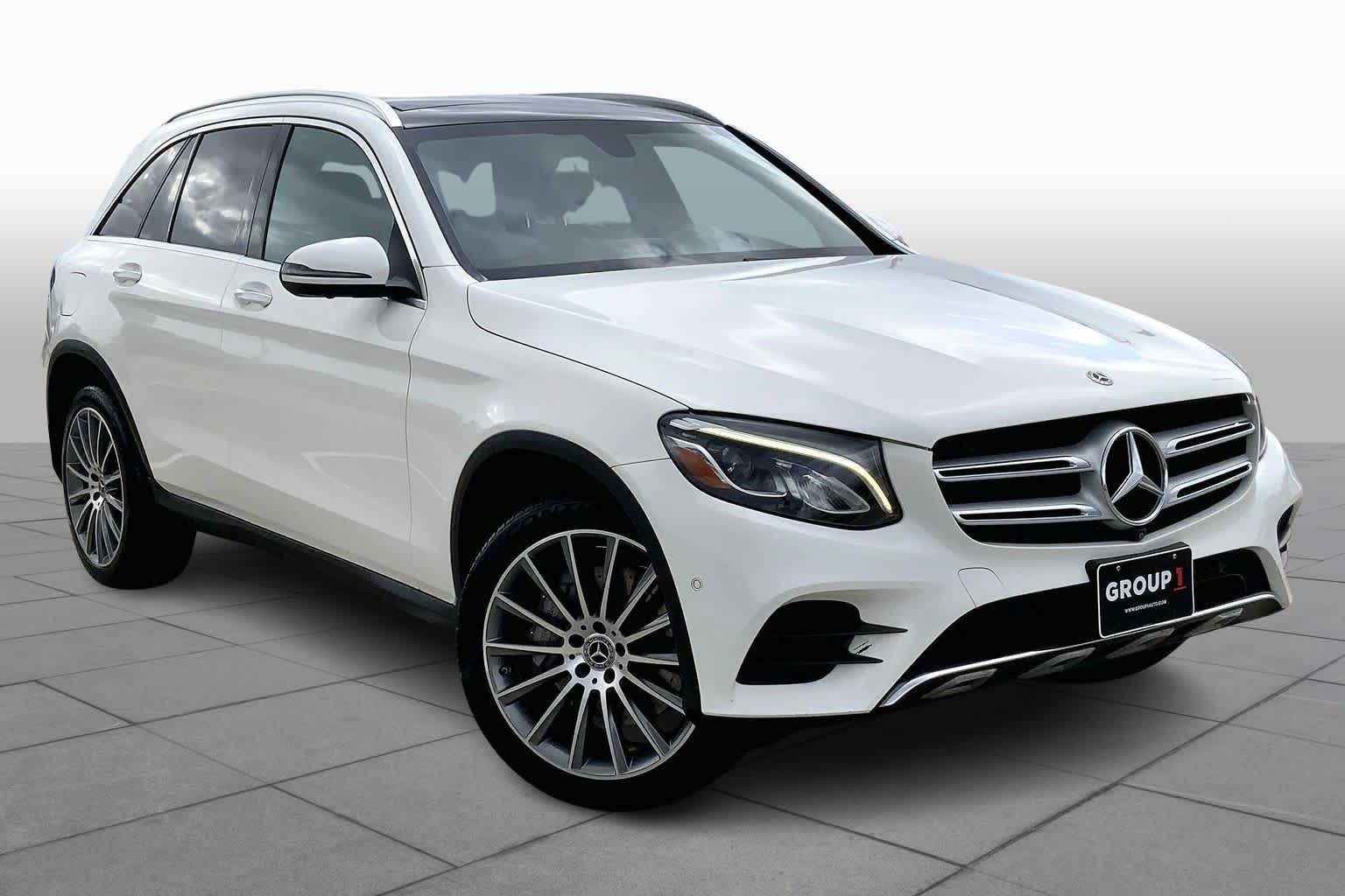 2019 Mercedes Benz GLC 300 photo 2