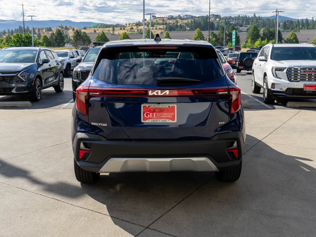 2026 Kia Seltos LX photo 6