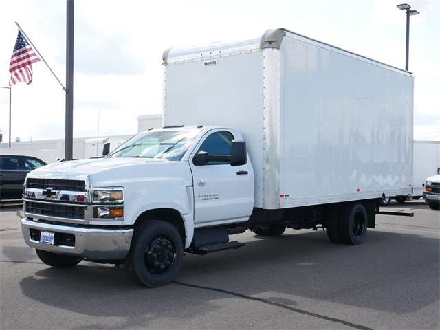2024 Chevrolet Silverado 5500HD Work Truck photo 2