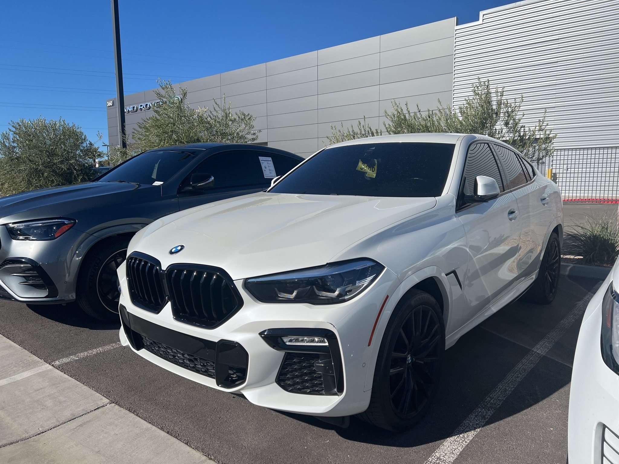 2021 BMW X6 40i's photo