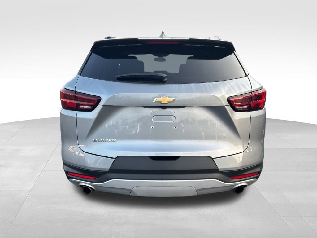2023 Chevrolet Blazer 2LT photo 4