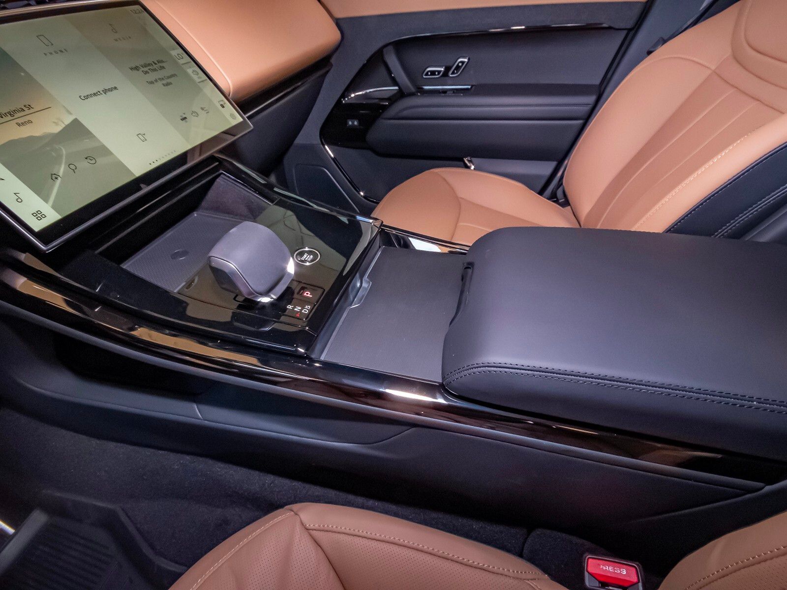 2025 Land Rover Range Rover Sport SE photo 27