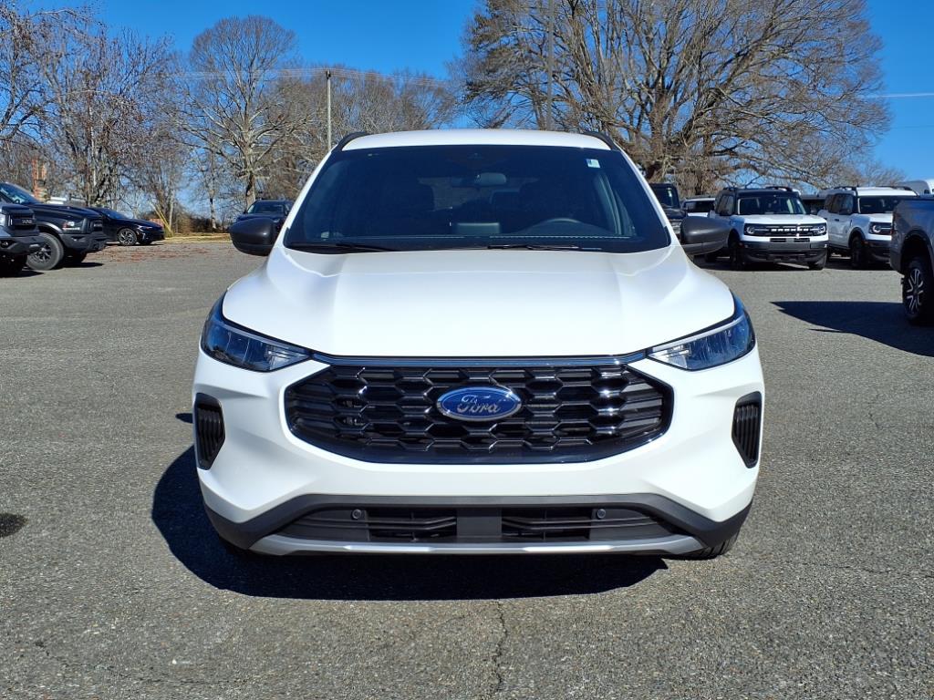 2025 Ford Escape ST-Line photo 2