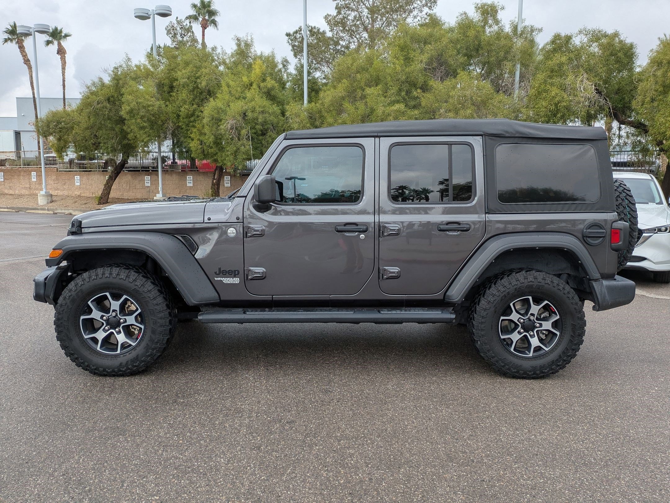 2021 Jeep Wrangler Unlimited Sport photo 2