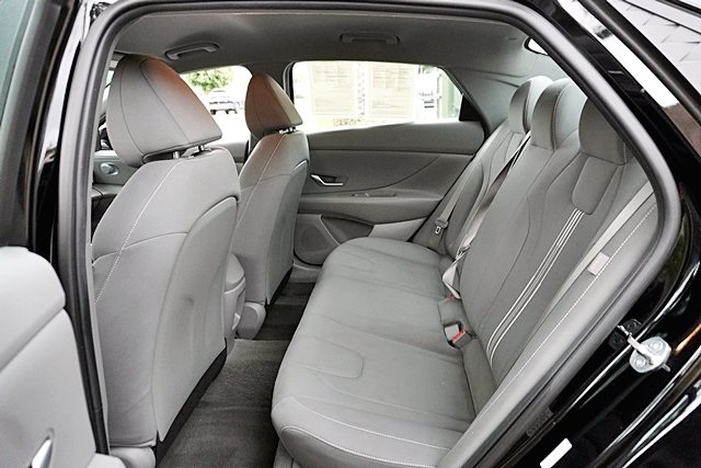 2024 Hyundai Elantra SEL photo 14