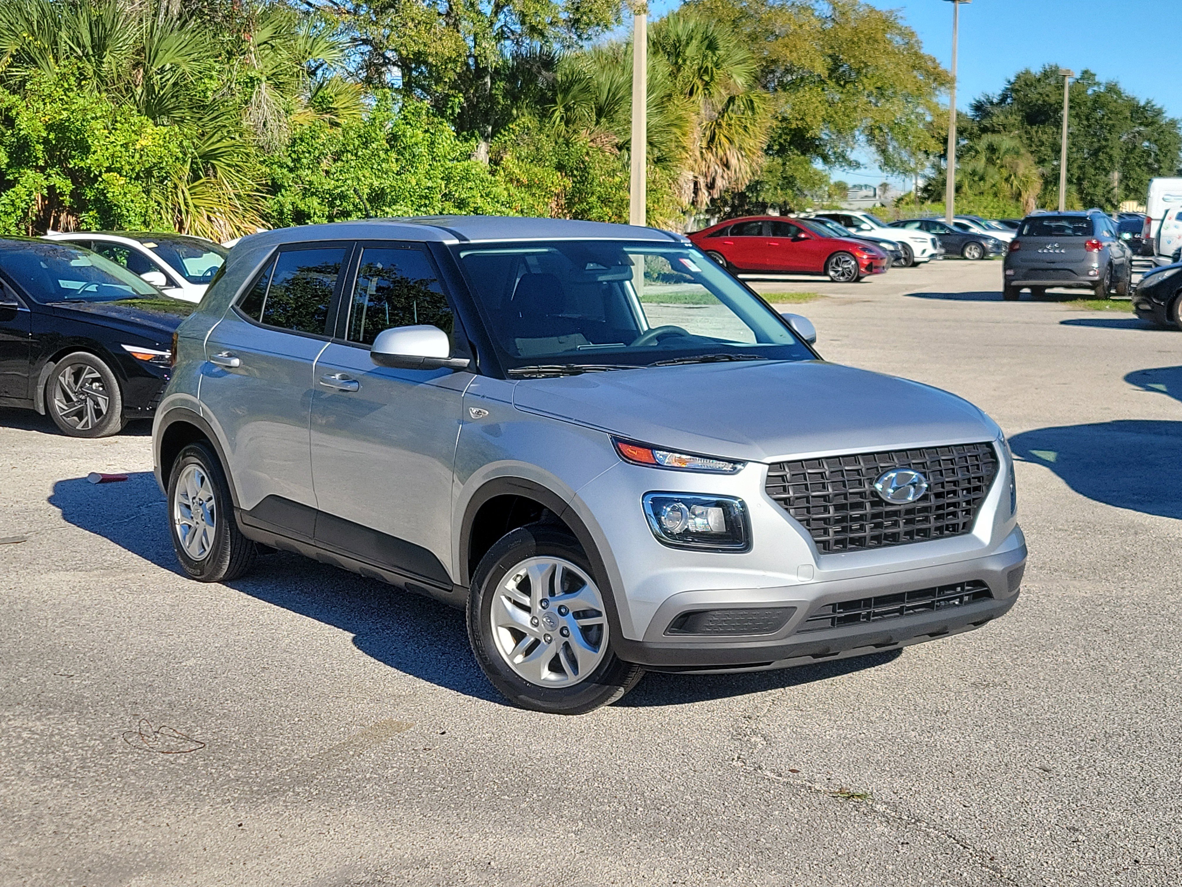 2023 Hyundai Venue SE