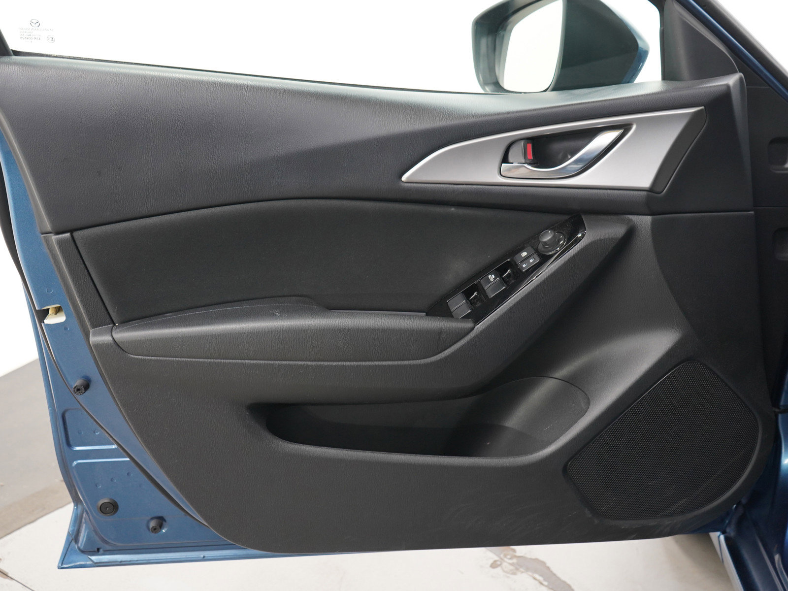 2018 Mazda Mazda3 Sport photo 17
