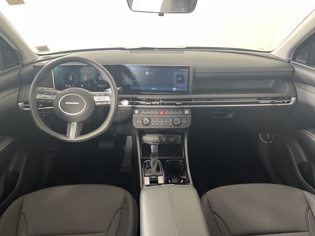 2025 Hyundai Tucson SE photo 2