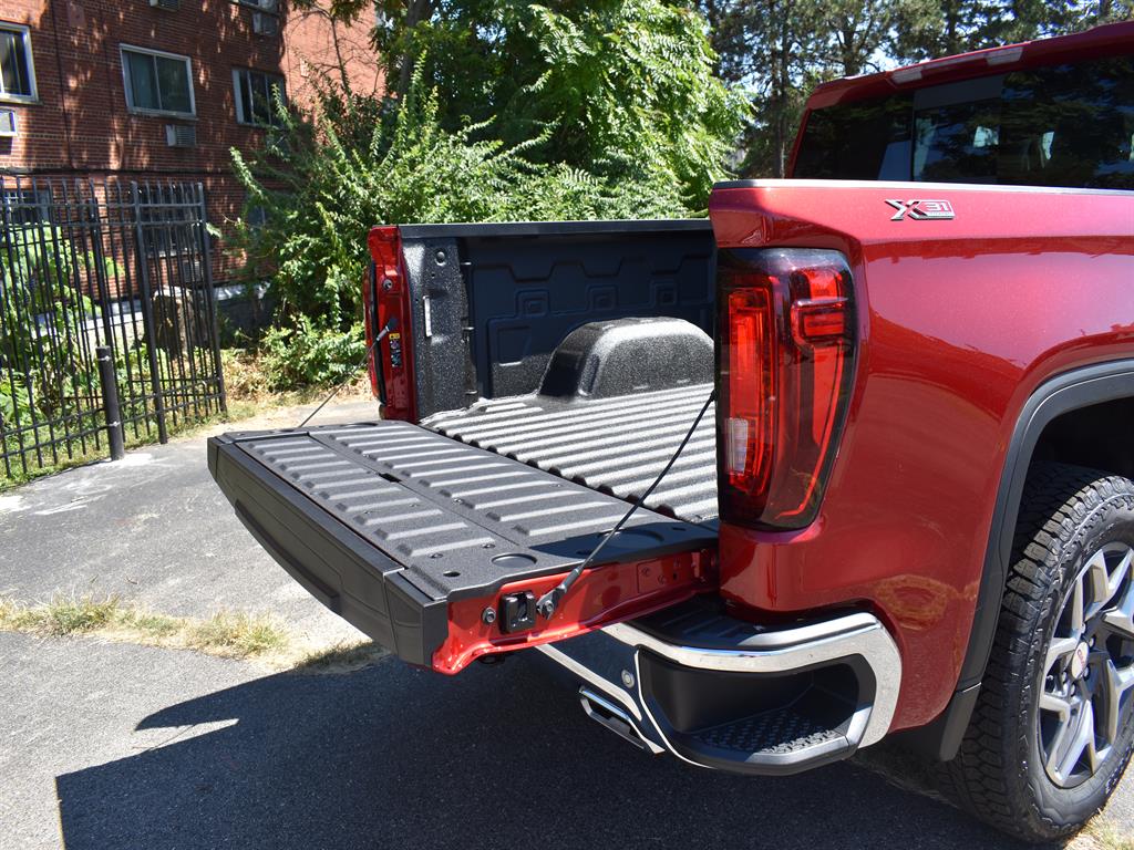 2026 Gmc Sierra 1500 SLT photo 10