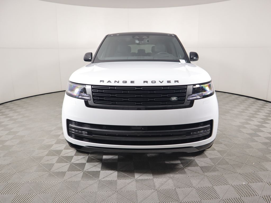 2025 Land Rover Range Rover SE photo 2