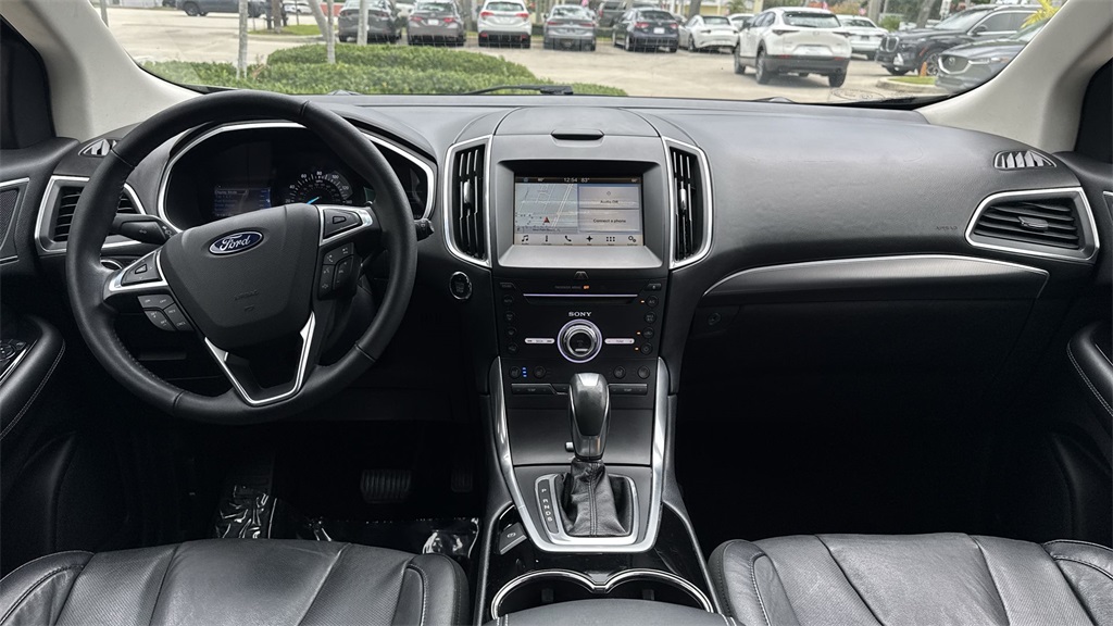 2017 Ford Edge Titanium photo 13