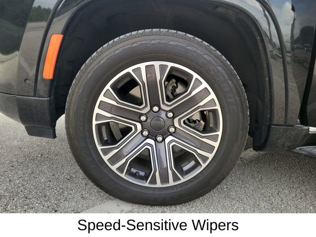 2023 Jeep Wagoneer Base photo 25
