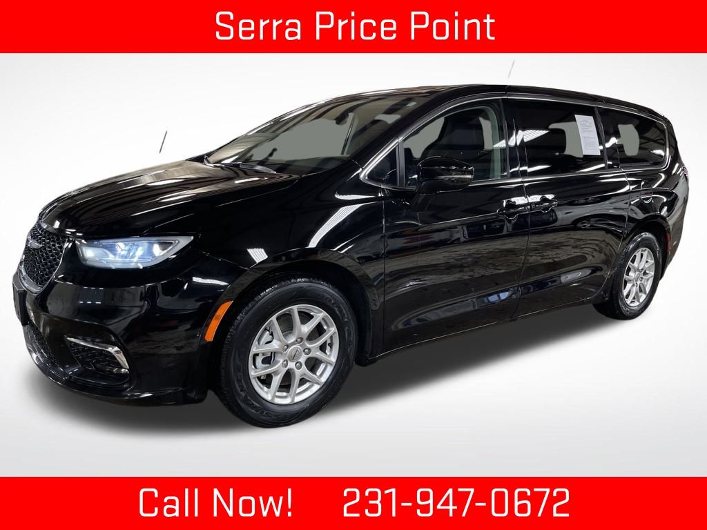 2024 Chrysler Pacifica Touring L's photo