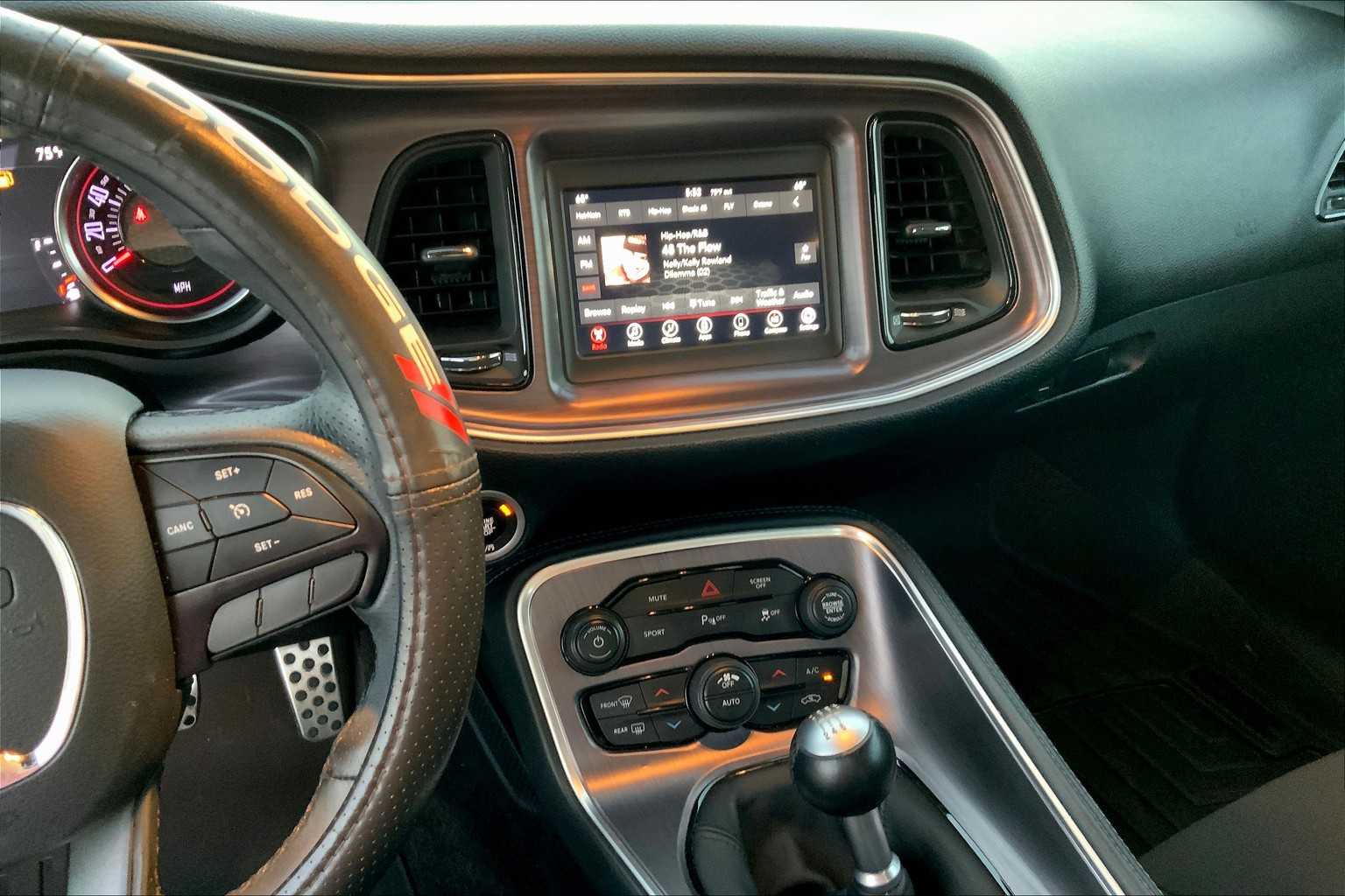 2018 Dodge Challenger R/T Shaker photo 5