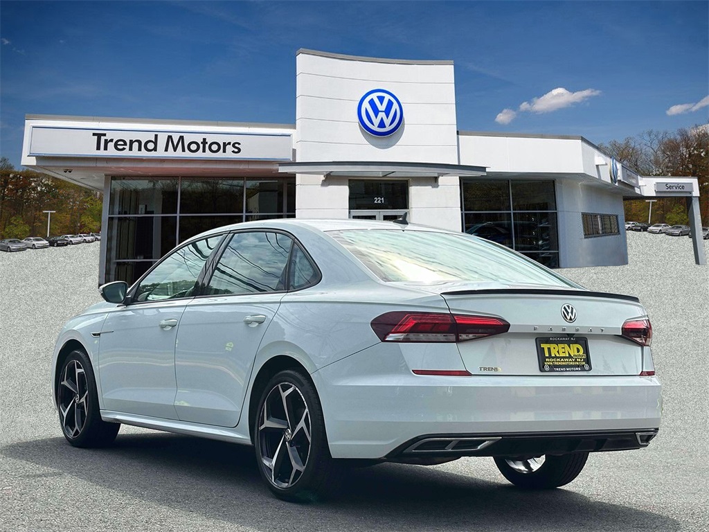 2020 Volkswagen Passat 2.0T R-Line photo 2