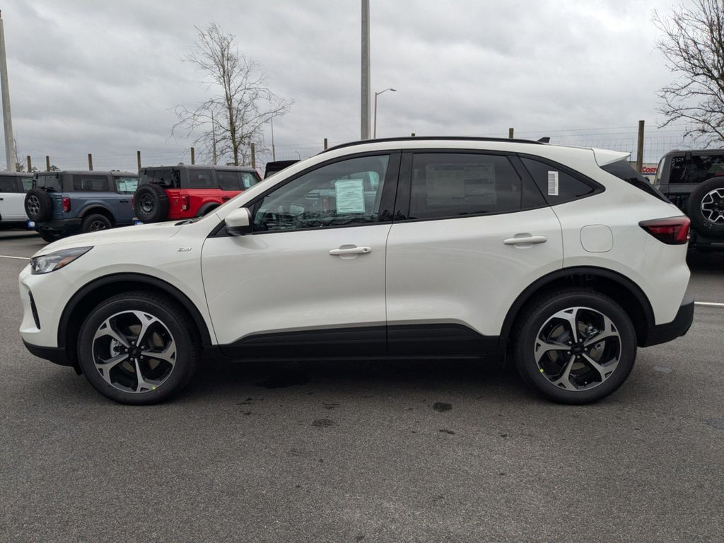 2025 Ford Escape Hybrid ST-Line Select photo 3