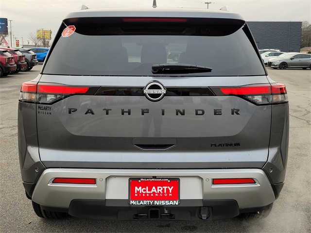2025 Nissan Pathfinder Platinum photo 4