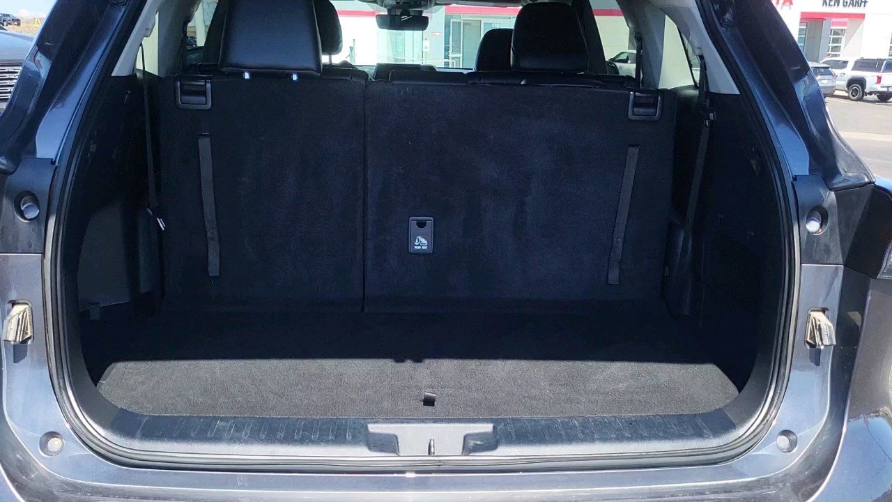 2024 Toyota Highlander XLE photo 21