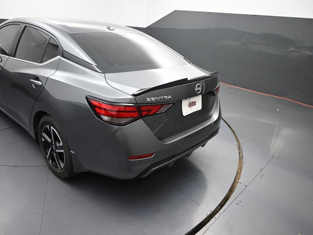 2025 Nissan Sentra SV photo 5