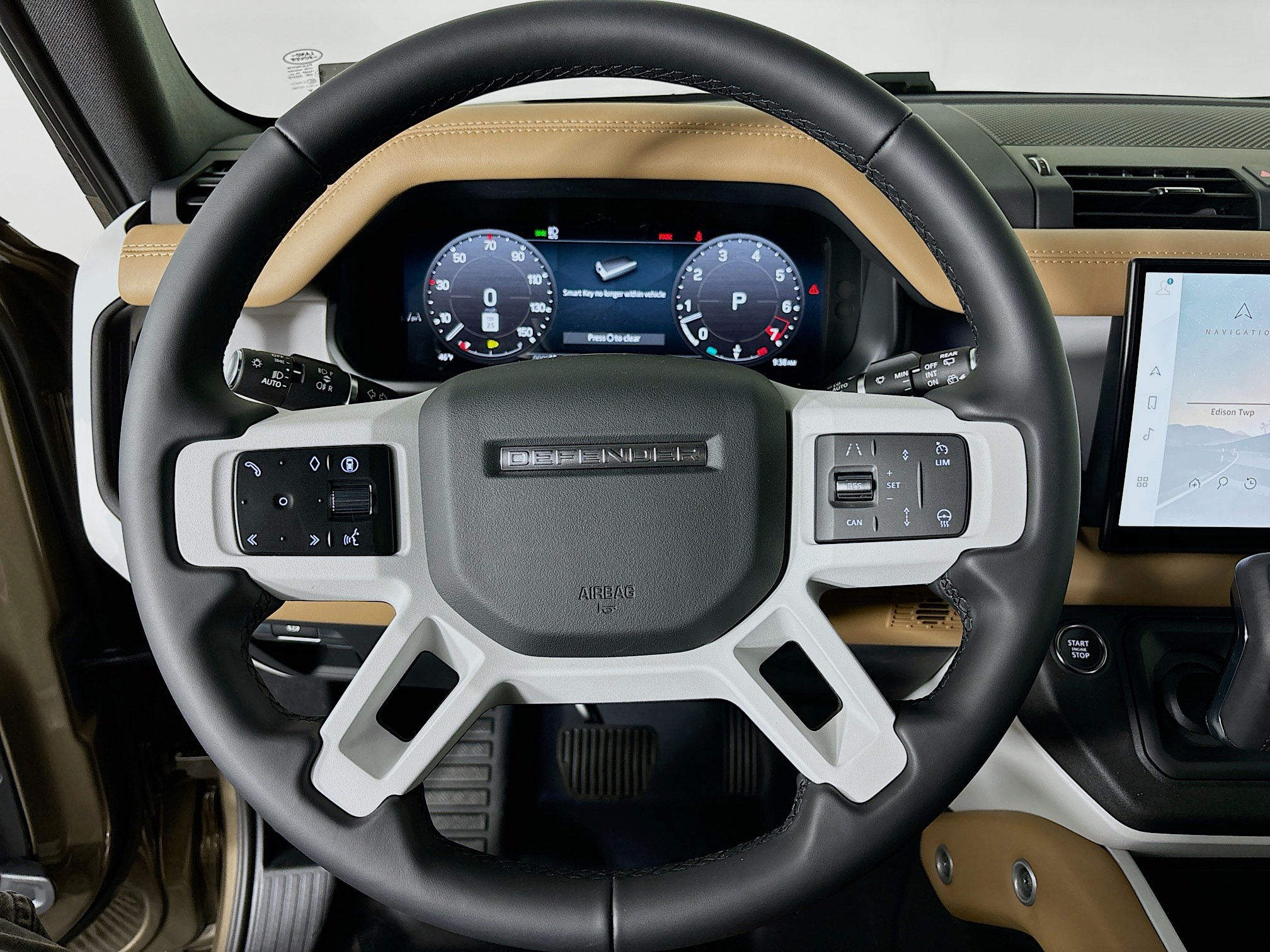 2025 Land Rover Defender 130 X-Dynamic SE photo 11