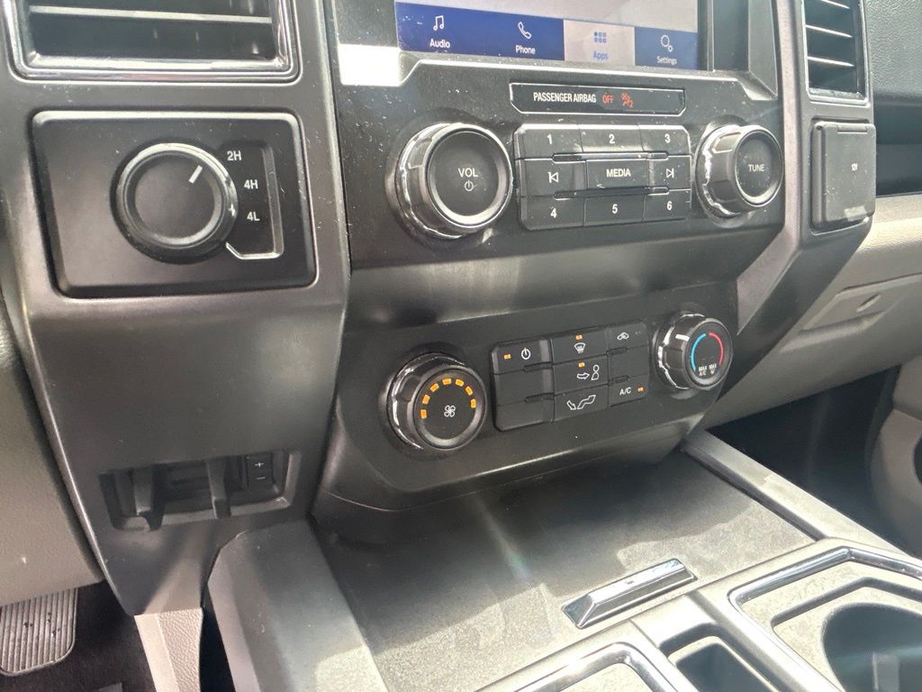 2020 Ford F-150 XLT photo 32