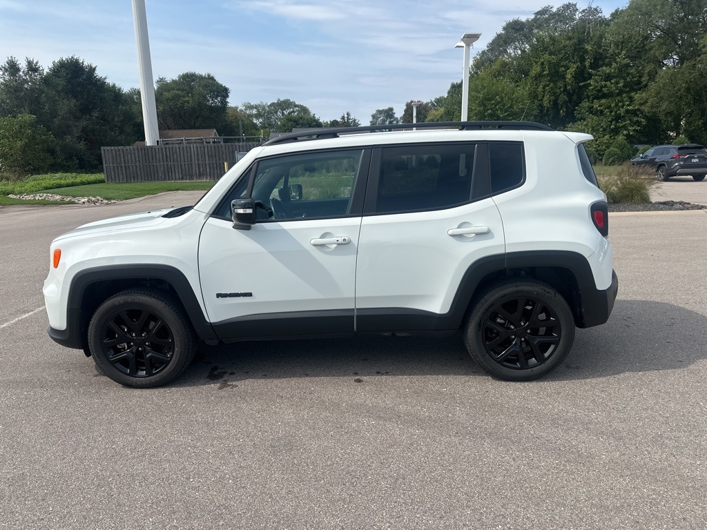 2022 Jeep Renegade Altitude photo 7