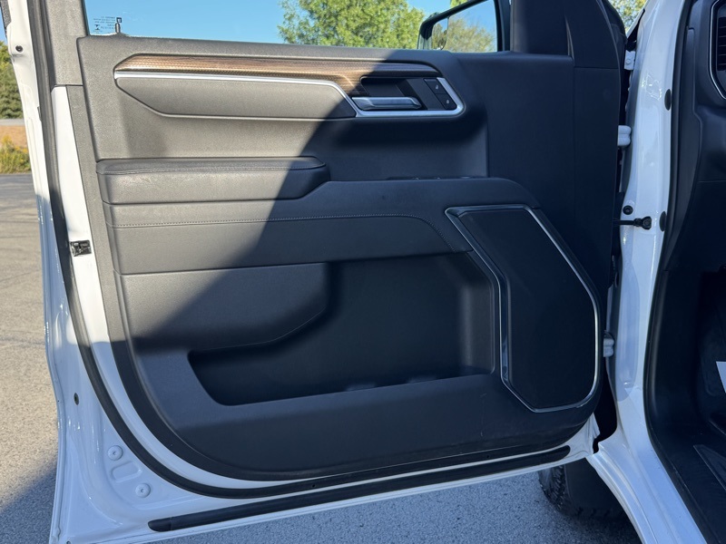 2022 Chevrolet Silverado 1500 LT photo 14