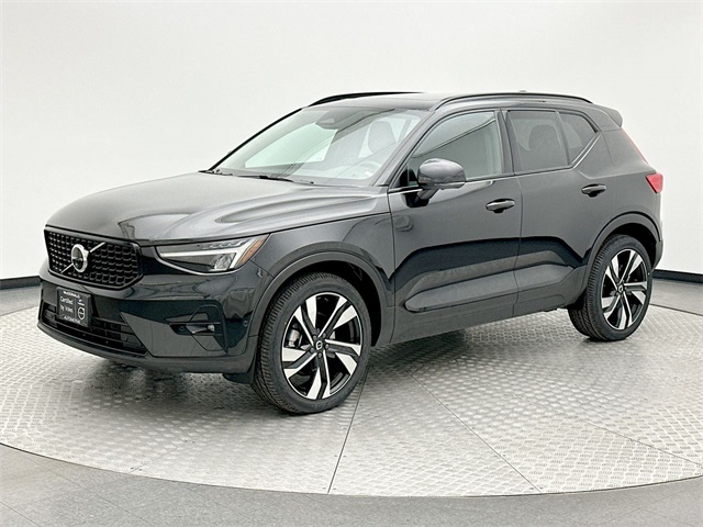 2024 Volvo XC40 Plus