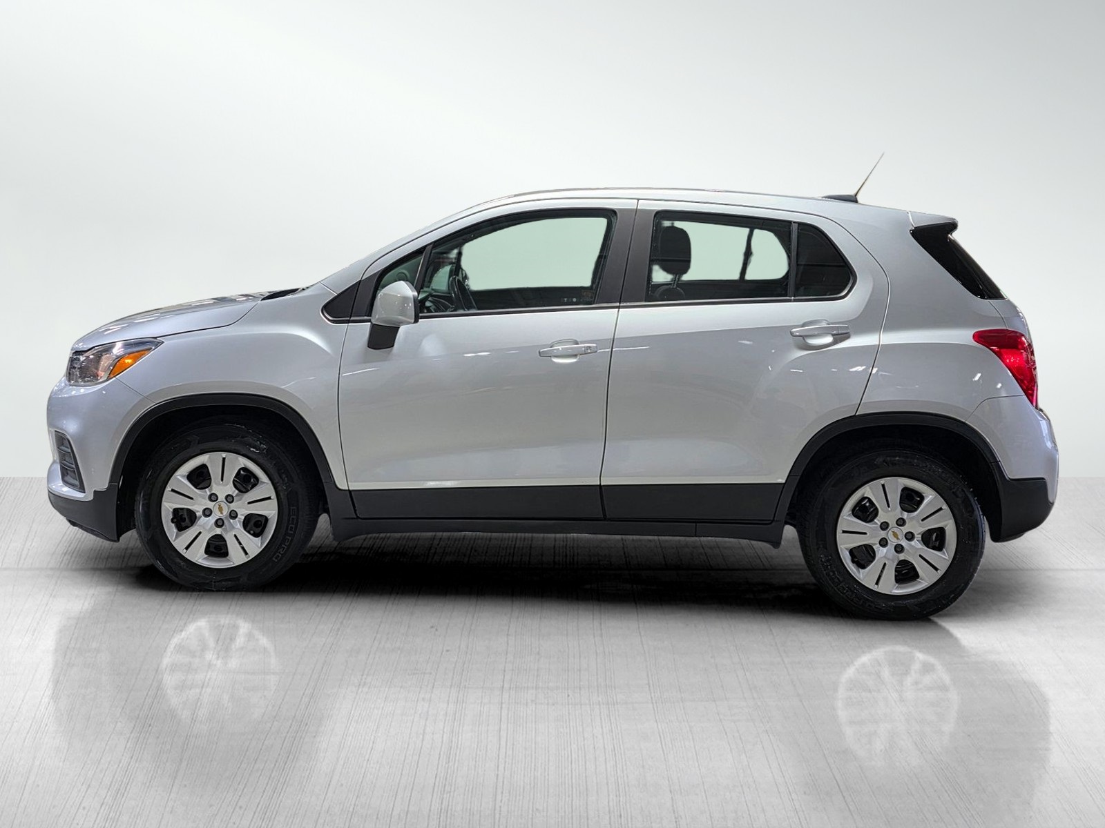 2018 Chevrolet Trax LS photo 4