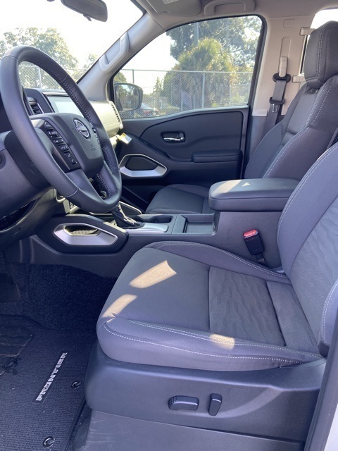 2024 Nissan Frontier SV Crew Cab photo 18