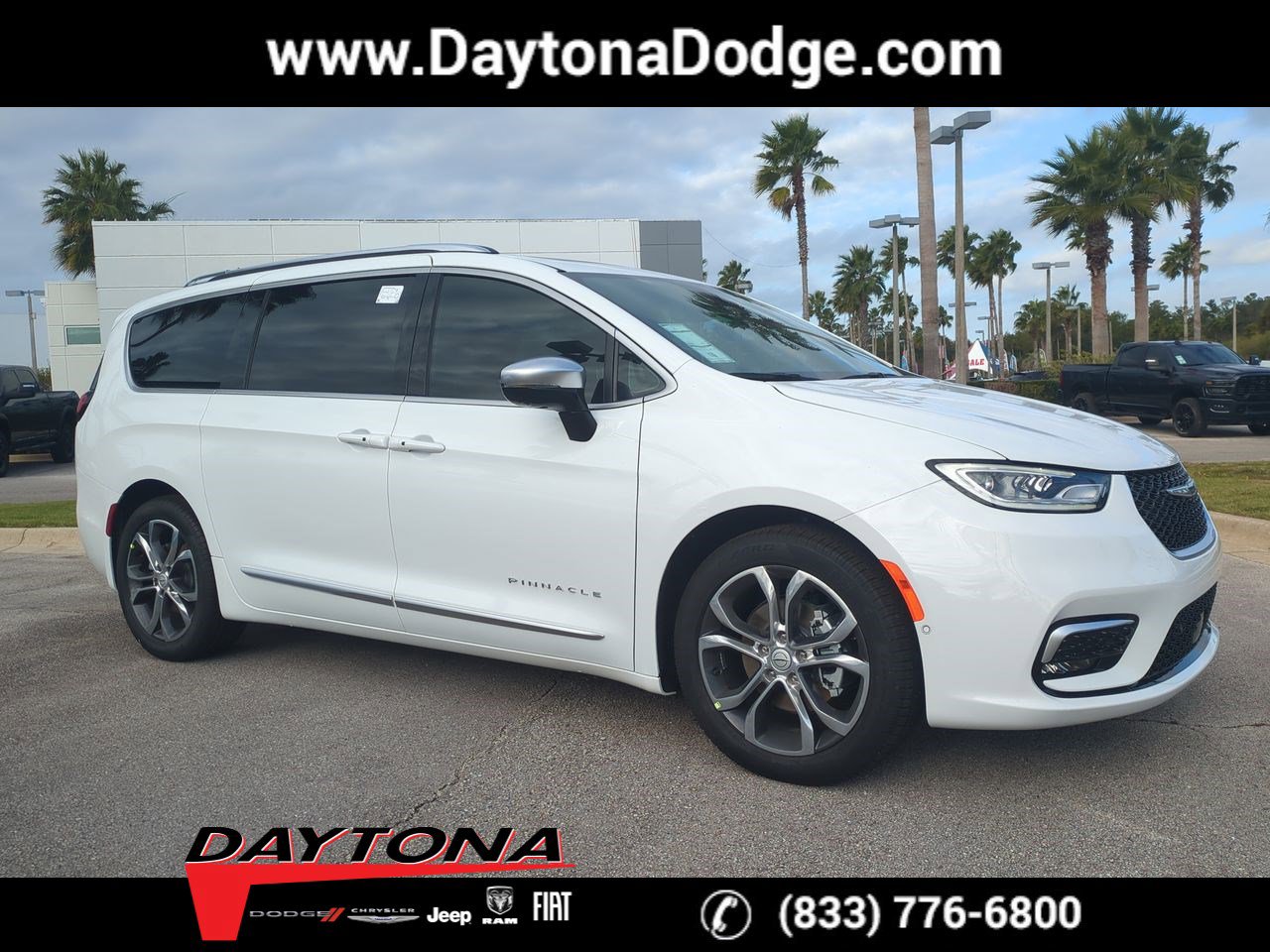 2026 Chrysler Pacifica Pinnacle's photo