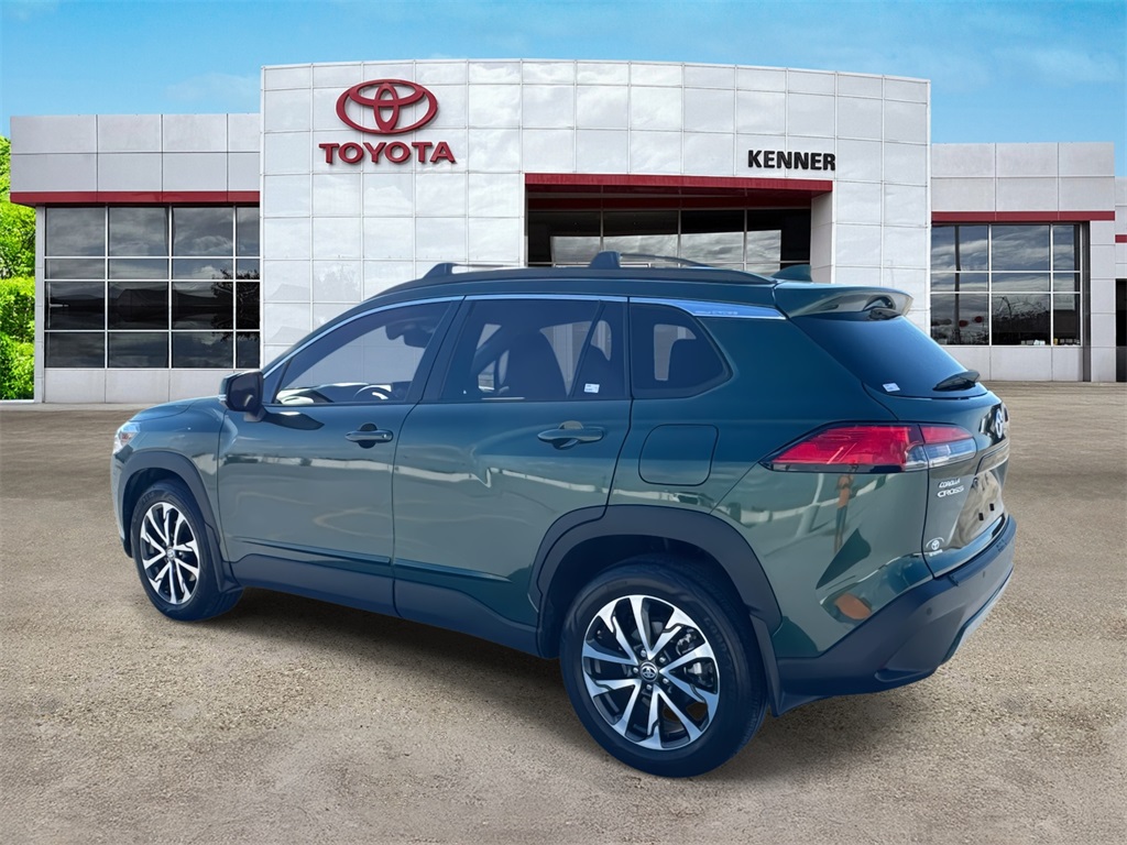 2024 Toyota Corolla Cross XLE photo 4