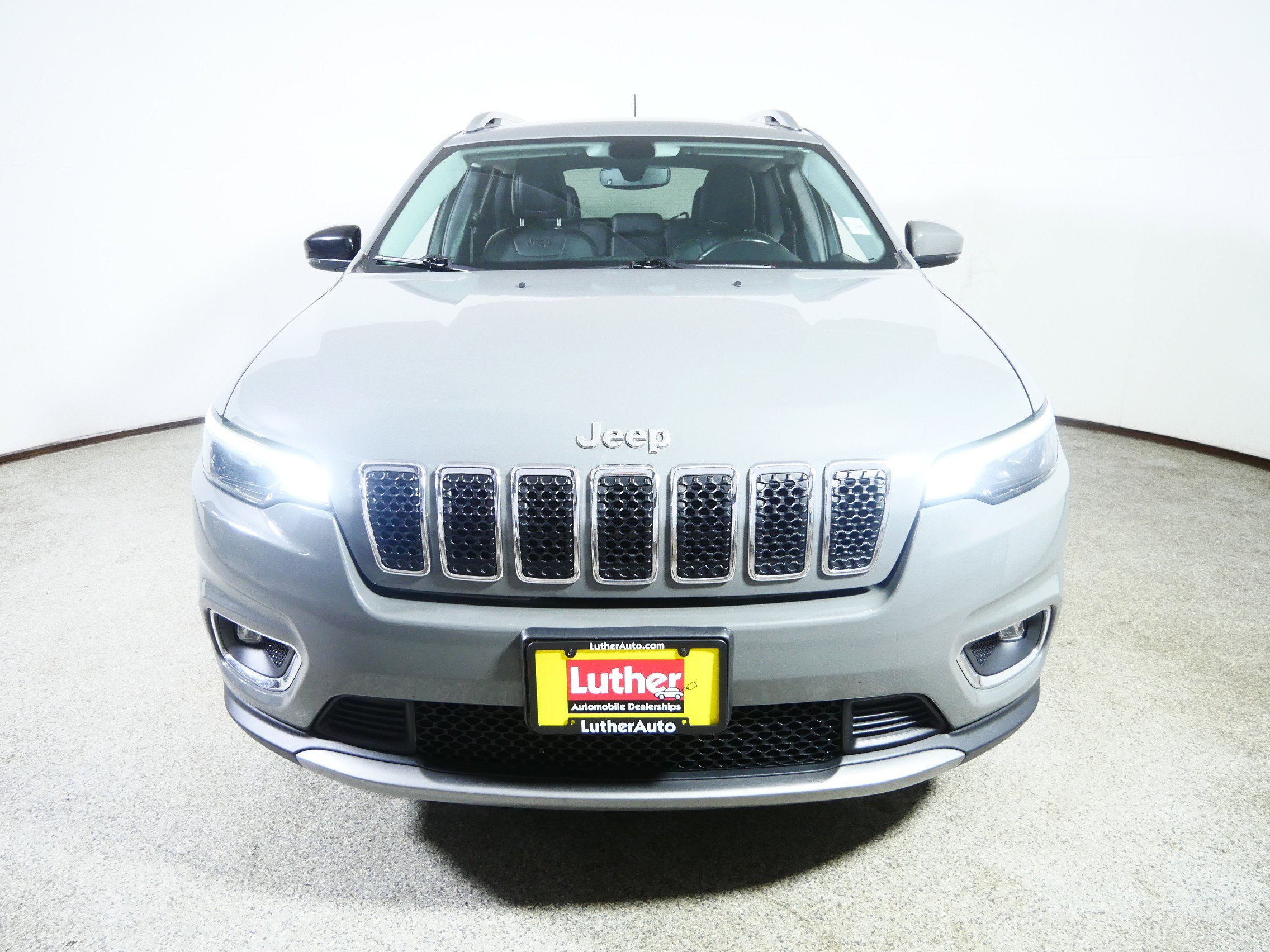 Used 2019 Jeep Cherokee Limited with VIN 1C4PJMDX2KD492004 for sale in Waite Park, Minnesota