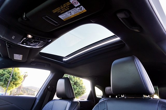 Used 2024 White Lexus 350 image 16