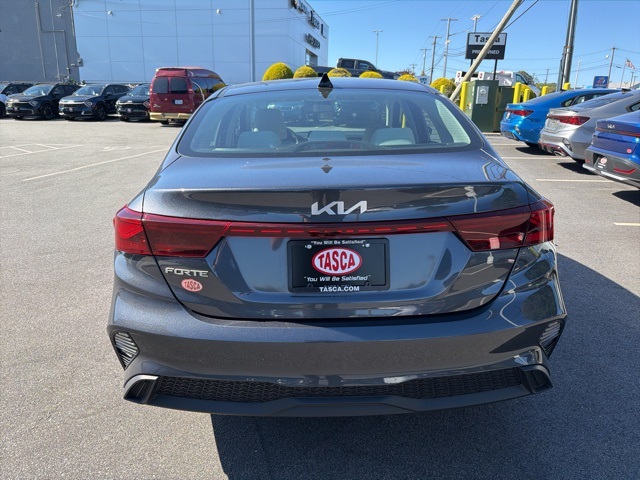 2023 Kia Forte LXS photo 4