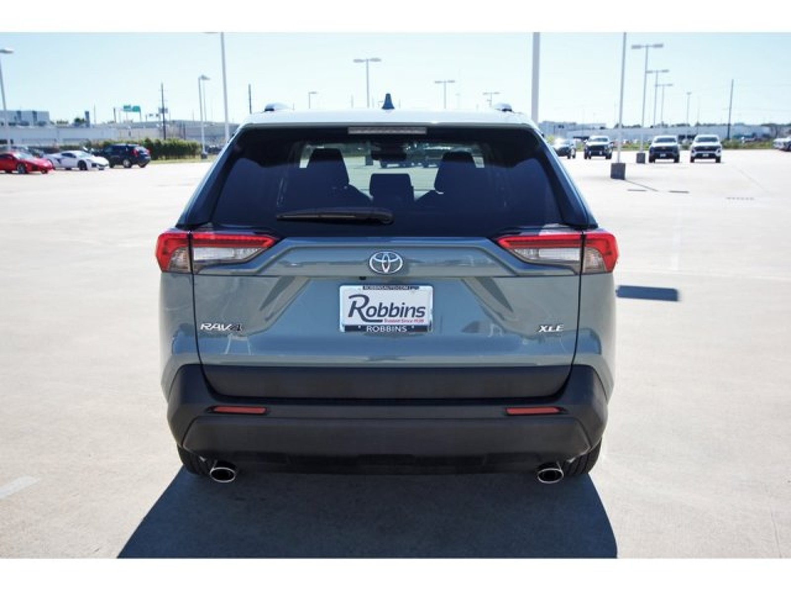 2022 Toyota RAV4 XLE Green at TX Auto Group
