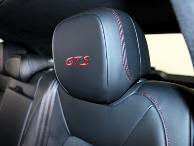 2023 Porsche Cayenne GTS photo 24